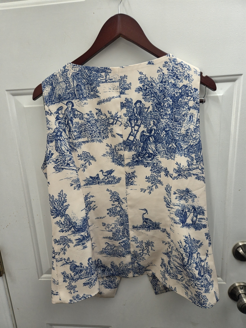 Cider Blue Toile Sleeveless Vest - Picture 7 of 8